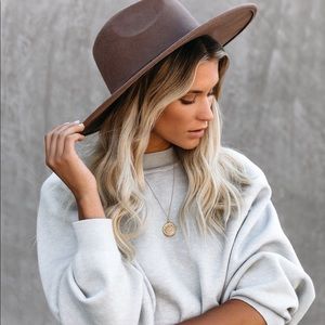 NWT Rocky Mountain mocha hat